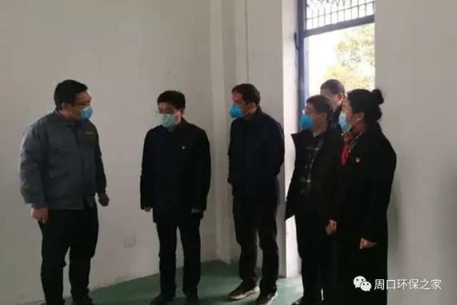 致敬英雄，45岁民警办案殉职的崇高精神