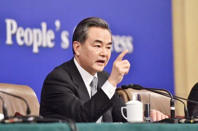被王毅认出的外国记者劝诫台独，国际视角下的坚定立场