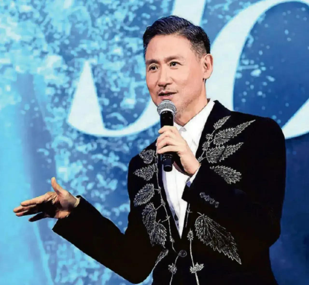 张学友演唱会取消，官方赔机酒费用，歌迷心情复杂