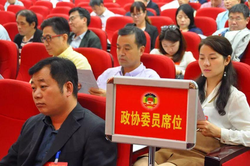政府工作报告全文发布时间解析