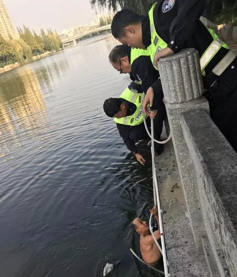 大爷跳河救人失败背后的故事与反思