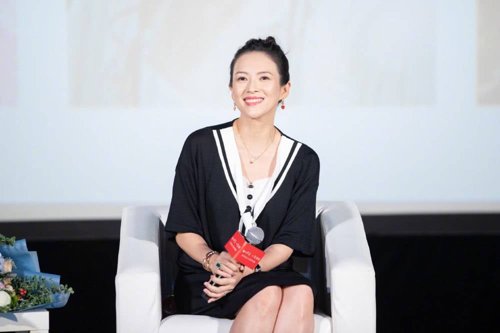 章子怡活动照引争议