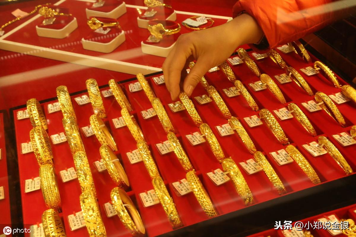 足金价格涨破900，黄金投资再掀热潮