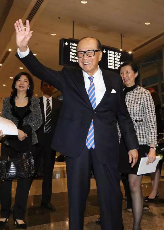 香港大公报深度解析，李嘉诚卖港口背后的五大疑点