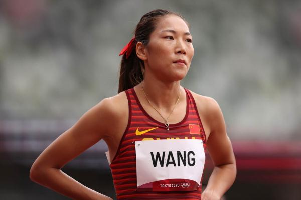 中国女子800米跑步的力量与风采