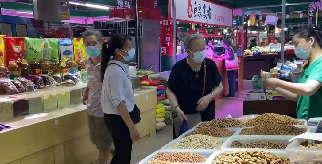 流浪猫8天抓咬3名路人投喂者被起诉，事件背后的反思与启示