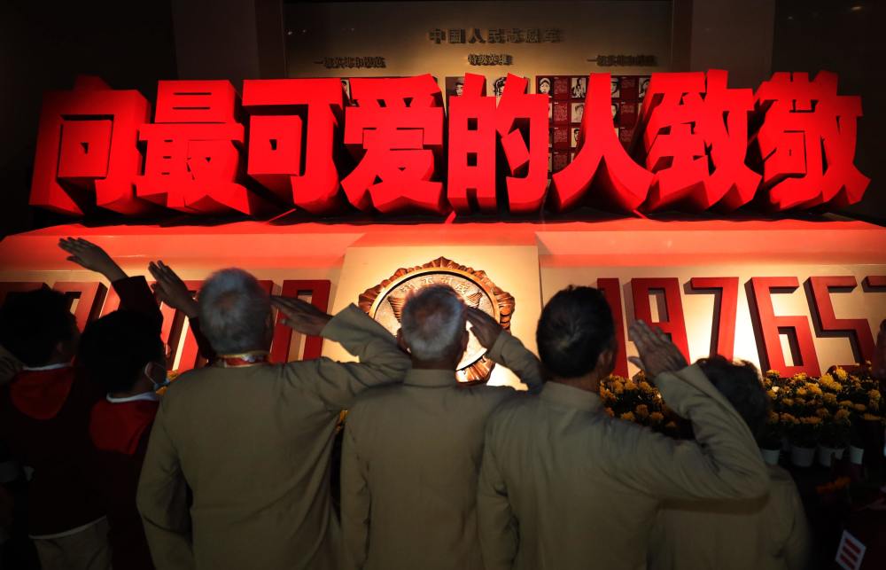 重逢的喜悦，91岁老兵与儿子阔别61年终团聚