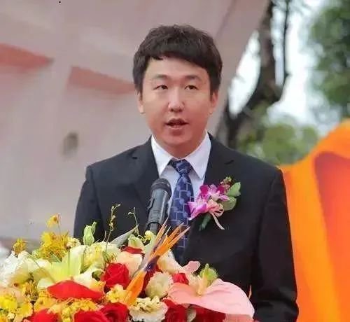 许家印被曝还有两名未成年子女吗？传闻背后的真相探究