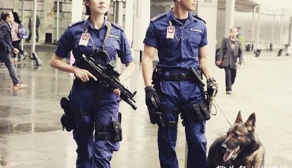 成都太古里女特警又美又飒，究竟是谁？