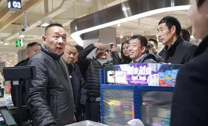 胖东来专访，揭示商业奇才的创业之路与成功秘诀