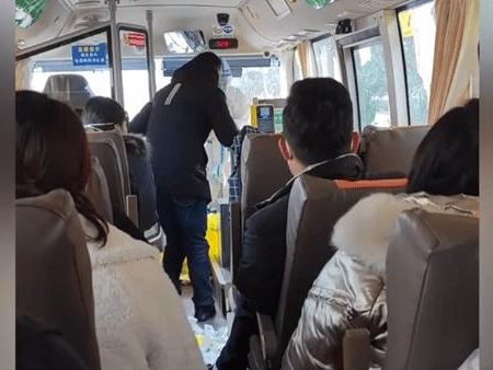 在班车上尿急怎么办？一篇文章解决你的尴尬问题