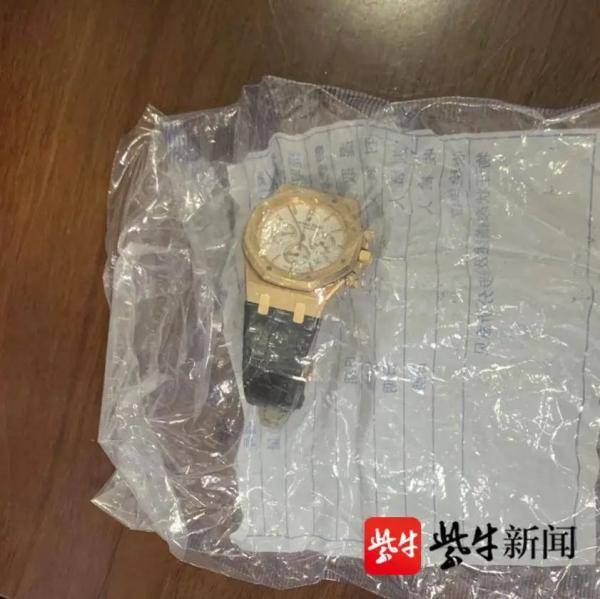 价值三十三万手表意外遗失，失主不惜十五万高价寻回
