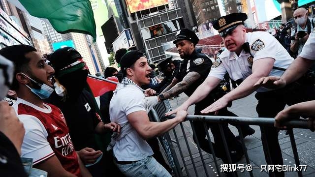 男子跳江却捞起女性遗体，警方回应背后的真相
