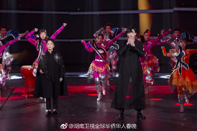 刘宇宁在2020湖南卫视春晚，星光璀璨，音乐无界