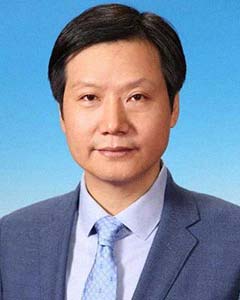 雷军是全国劳模吗？全面解读一个时代的领跑者