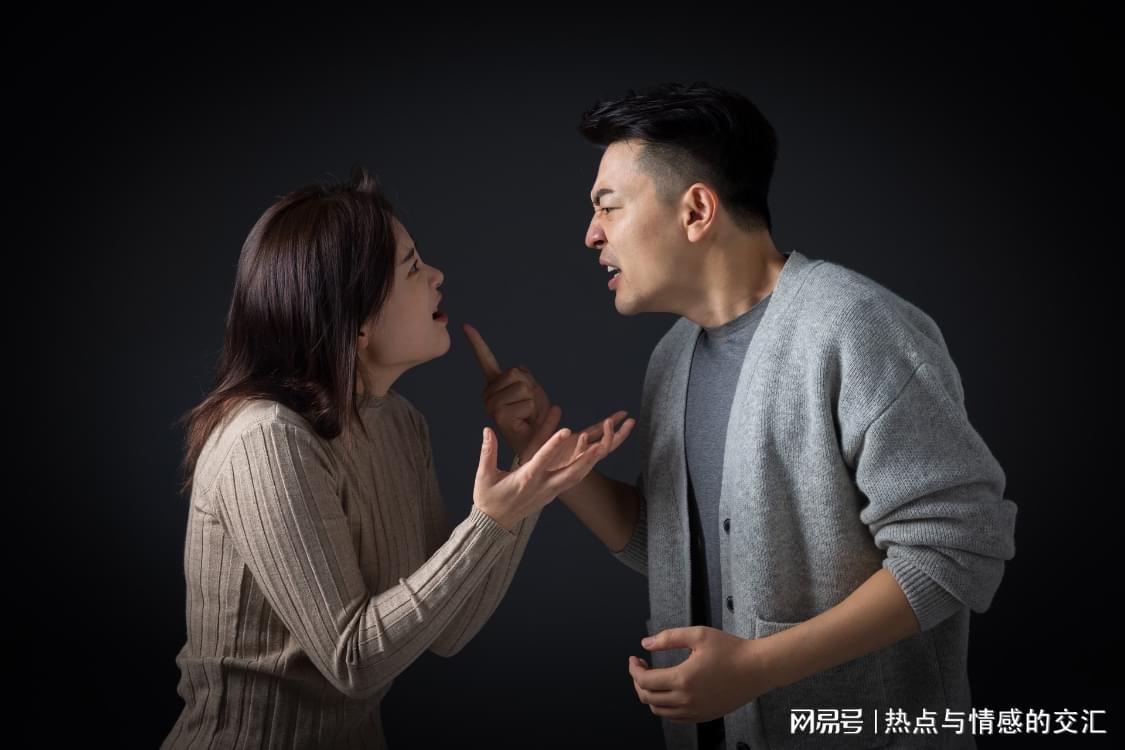 夫妻之间拌嘴非要争个你对我错吗？