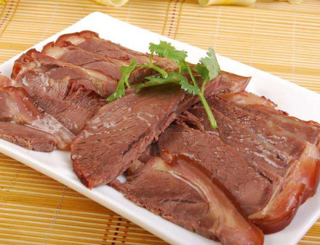 驴肉火烧里掺马肉，店长获刑——食品欺诈行为的警示