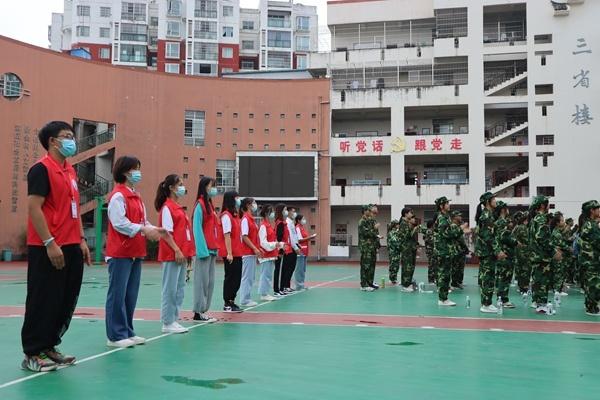 变形计中的杨杜鹃，现状探究