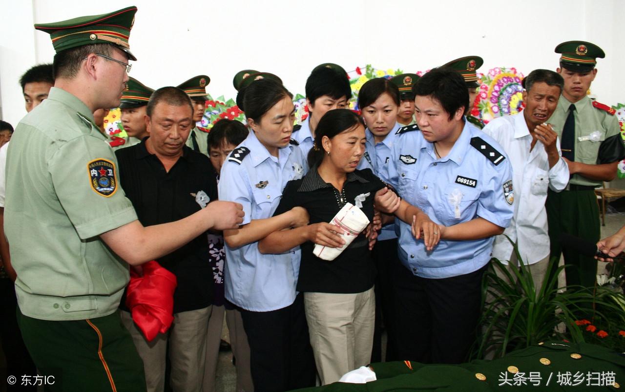 母亲遇车祸身亡，男子痛彻心扉的遭遇