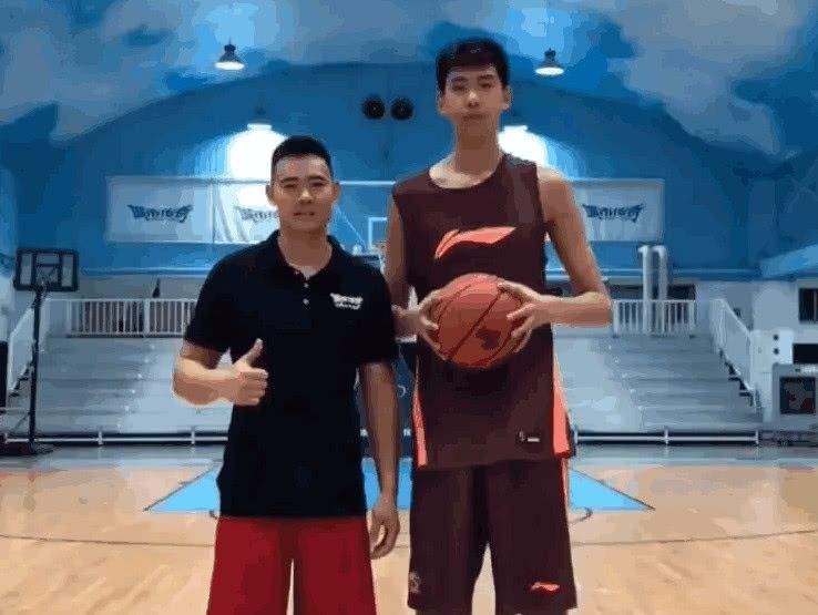 一、引子，曾繁日的篮球之路