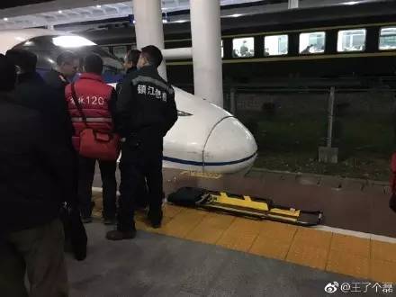 高铁驶入时男子跳向车头不幸身亡，一起悲剧的反思