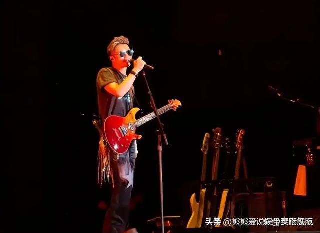 谢霆锋晒香港演唱会照片，重温热血音乐时光