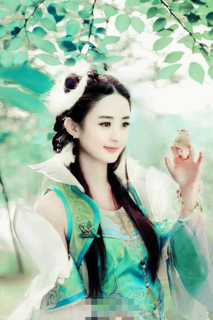 赵丽颖谈自己，一个真实而坚定的自我表达