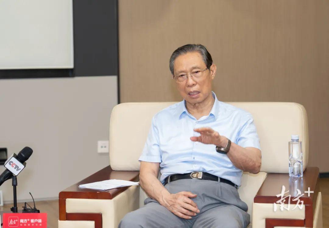 钟南山谈大S离世，很遗憾