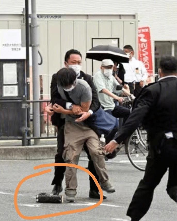 震惊！市长办公室遭遇枪击惨案