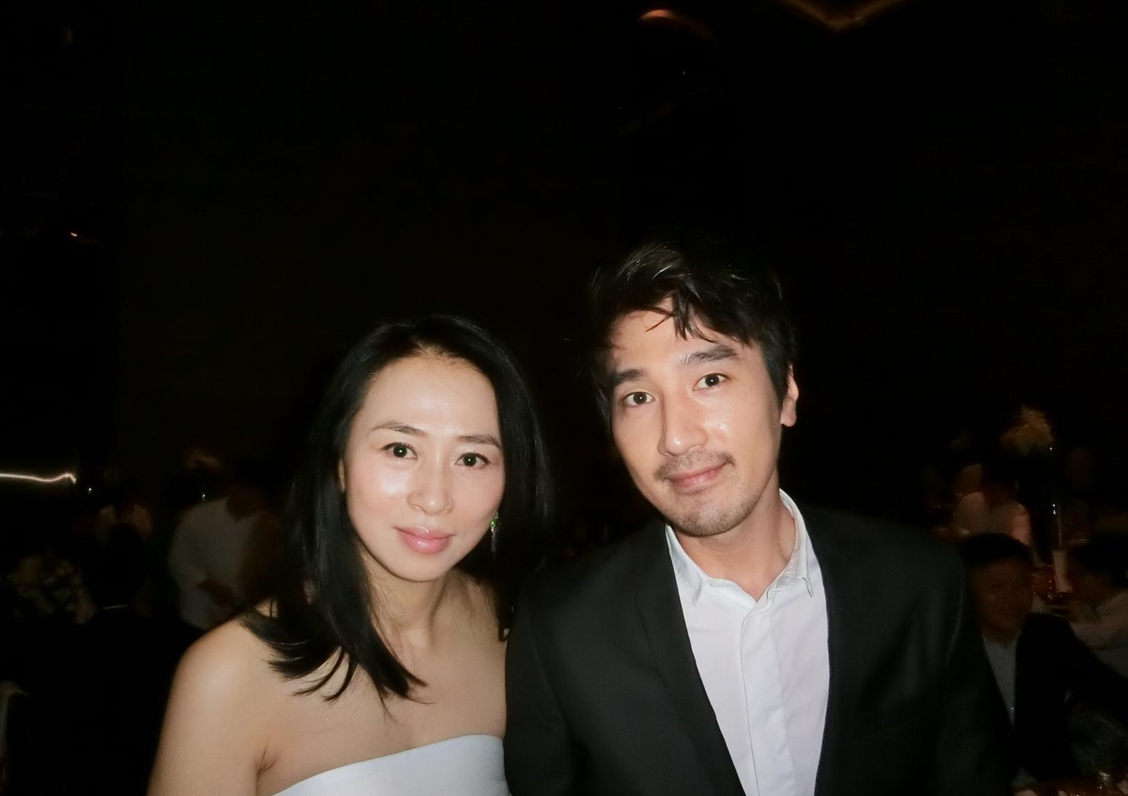 新娘父亲婚礼上的热血舞蹈与兄弟情深