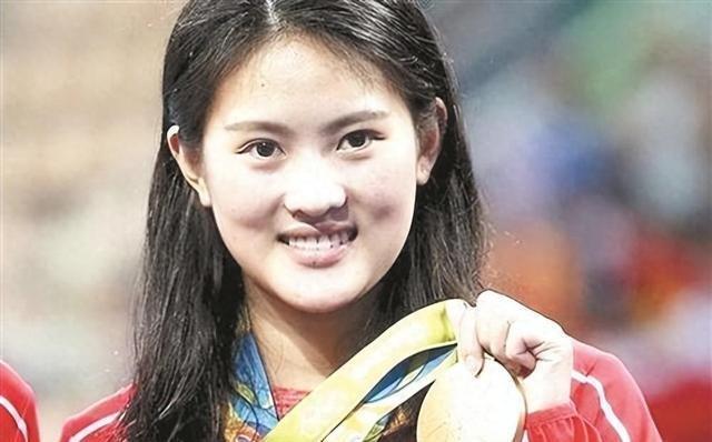 被抛弃的大学生，挣扎与希望并存的时代