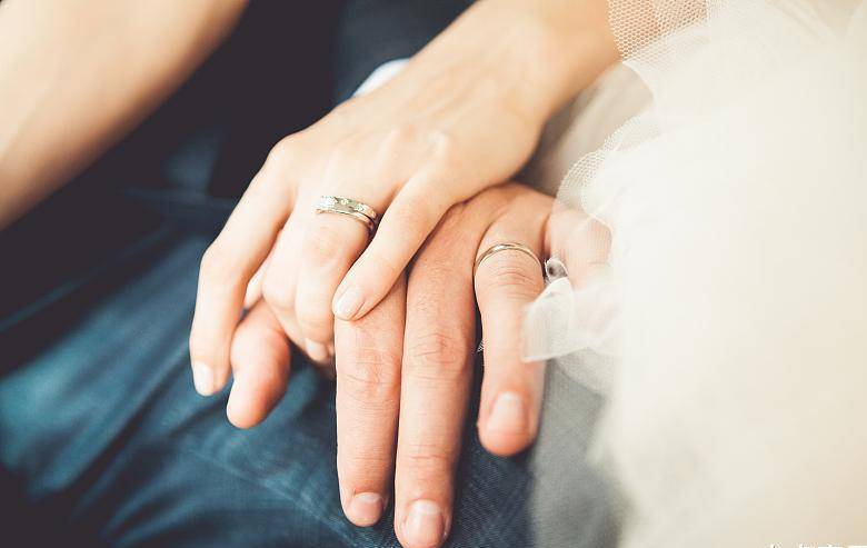 失踪26年研究生丈夫终于回家，重逢的奇迹与人生的思考